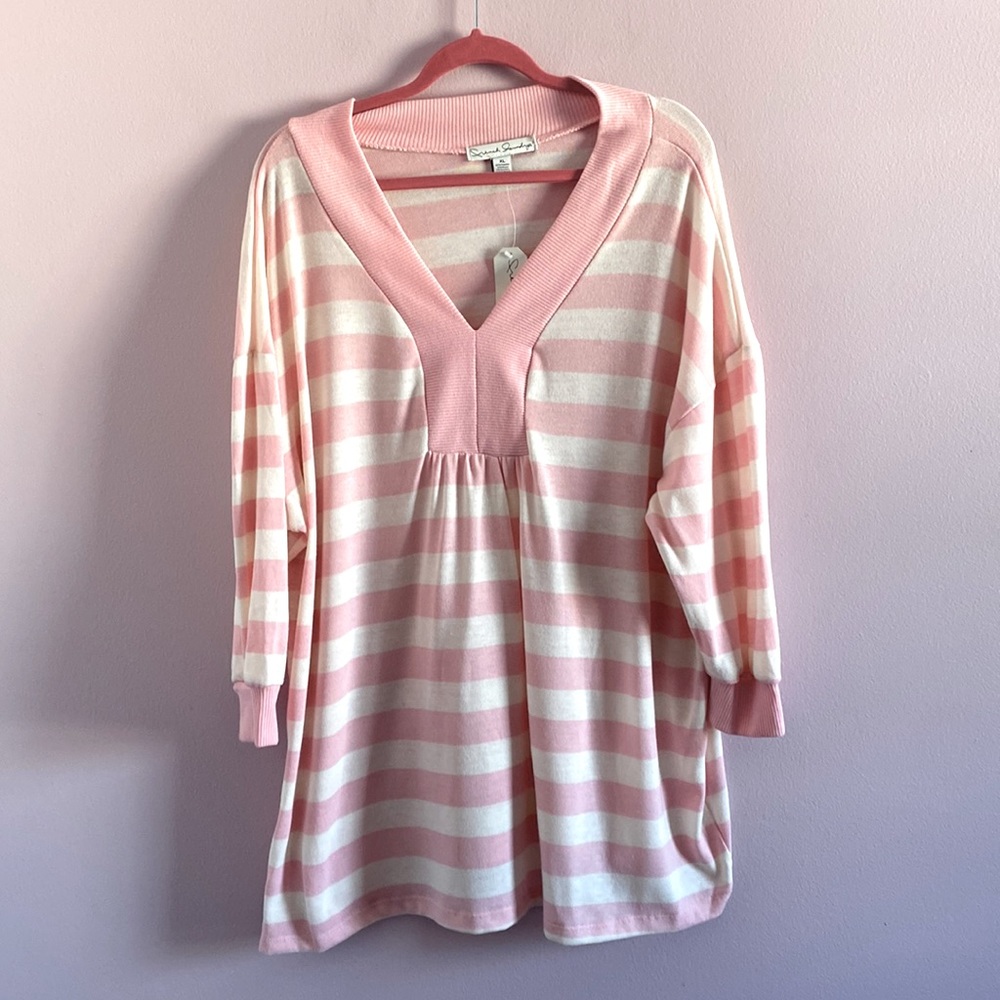 French Laundry - Pink & White Striped 3/4 sleeve, V-neck, Tunic Sweater Size XL